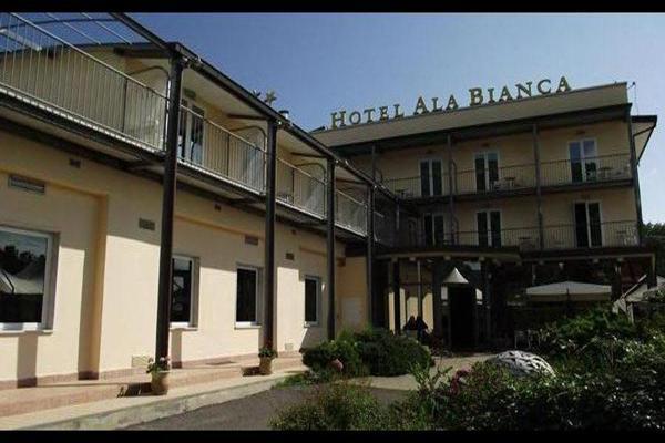 Hotel Ala Bianca Ameglia Bagian luar foto