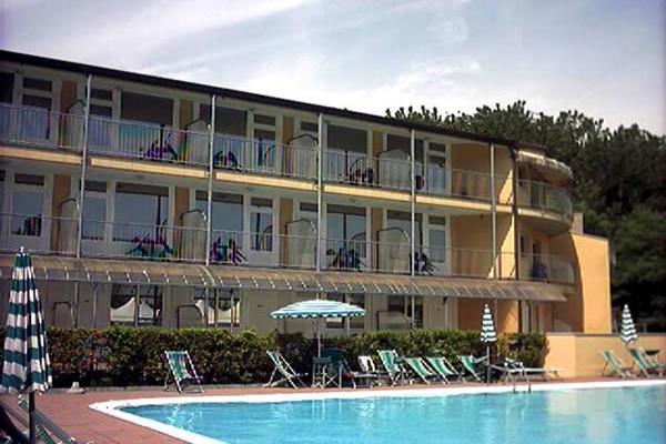 Hotel Ala Bianca Ameglia Bagian luar foto