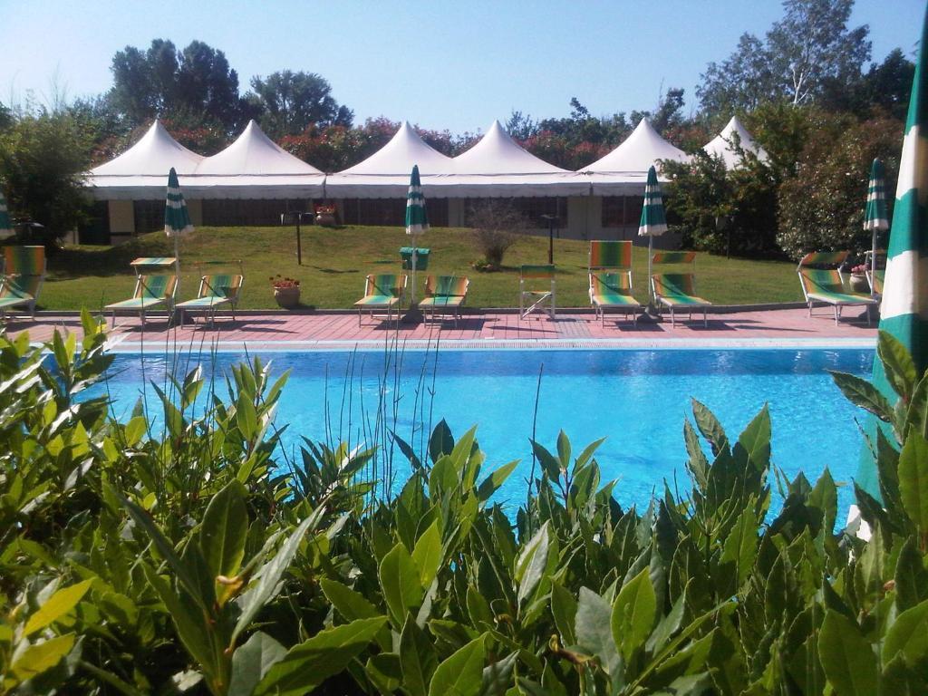 Hotel Ala Bianca Ameglia Bagian luar foto