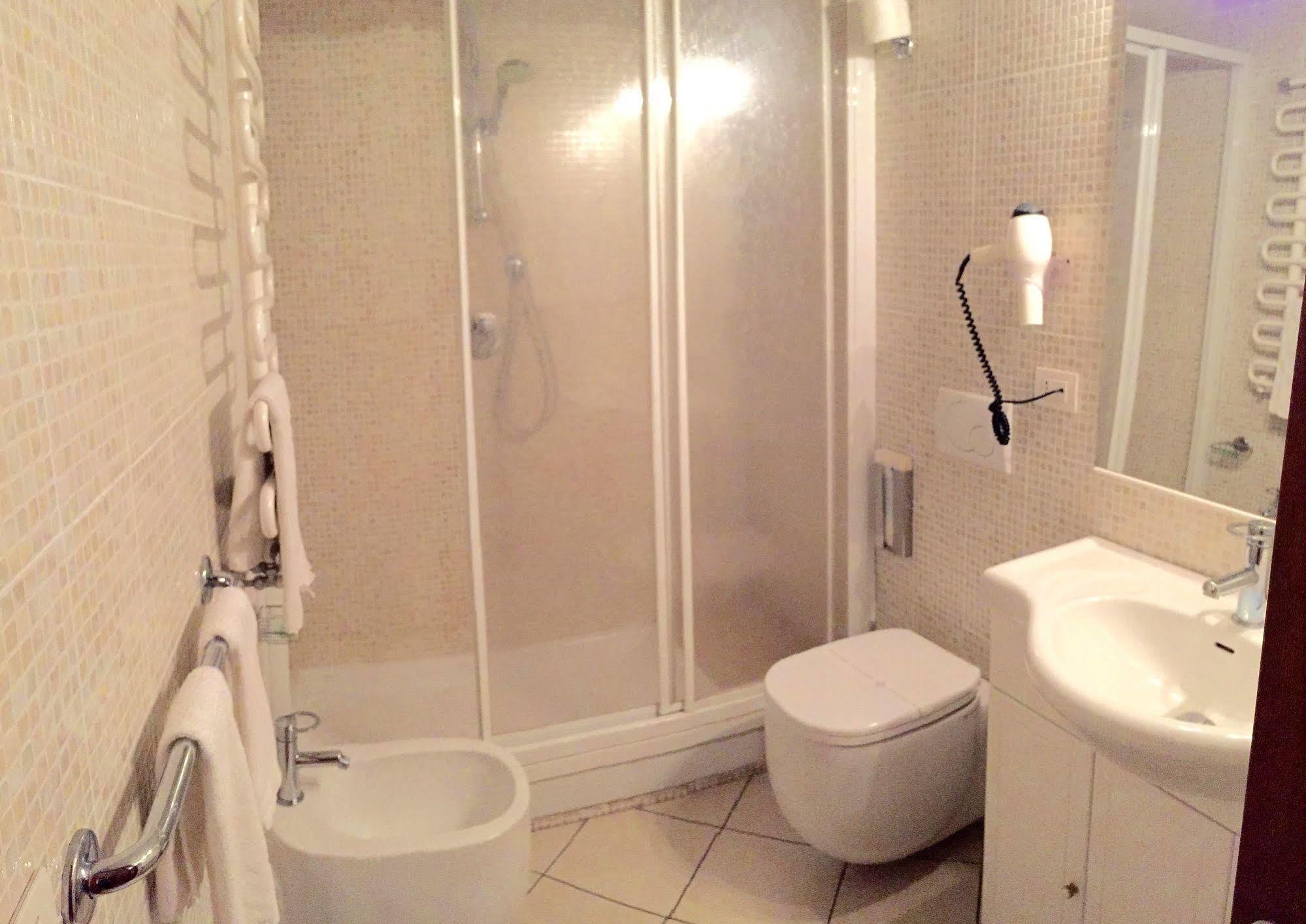 Hotel Ala Bianca Ameglia Bagian luar foto